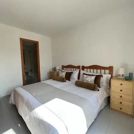 Isholidays Acron