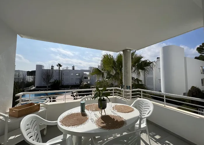 Isholidays Acron Apartmán *